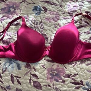 NWT Victoria Secrets Elegant Violent Women's Bra